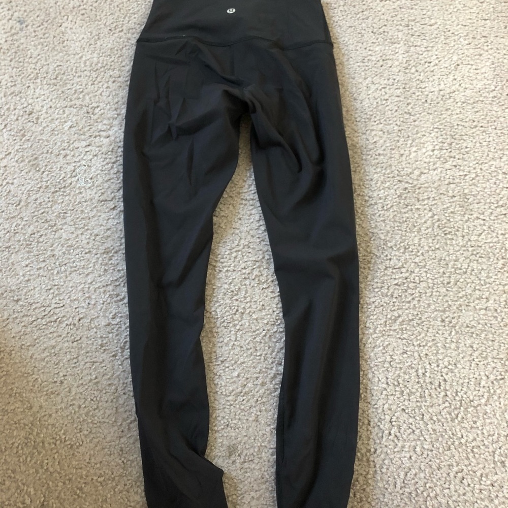 Wunder under Lululemon leggings